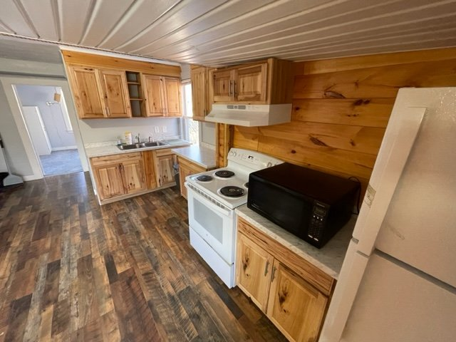 Millinocket Multiplex: 47 C Bowoin St