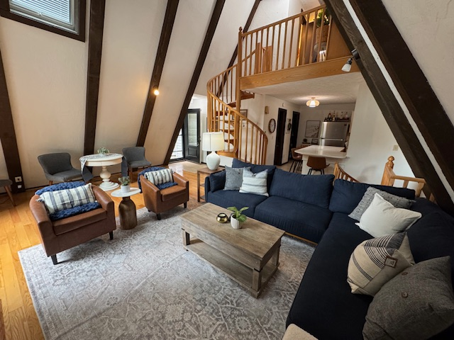 Howard House: 1252 Apple Valley Dr.