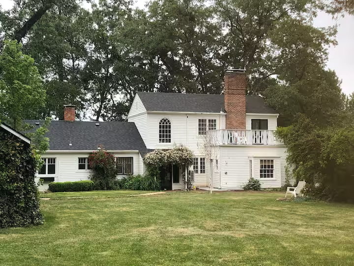 Phoenix House: 1975 Houston Road