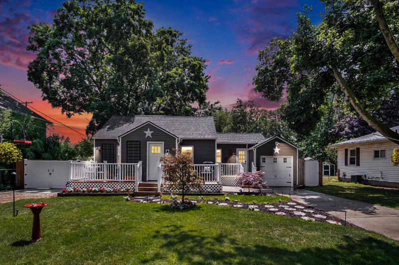 Walker Multiplex: 938 Cogswell St NW