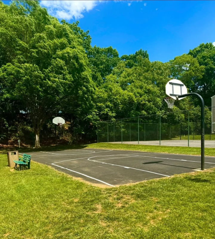 Lynchburg Apartment: 600 Reusens Road