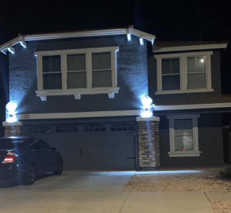 Avondale House: 12029 W Apache St