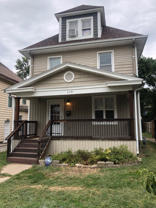Kansas City House: 319 N 19th St