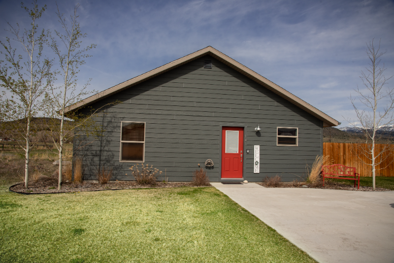 Ennis House: 141 Rachel Ave