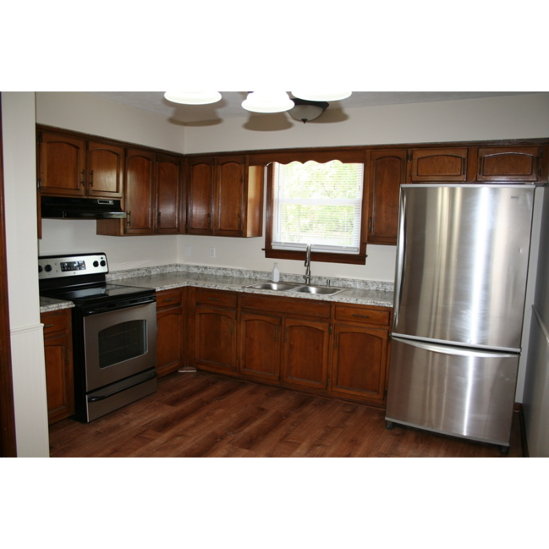 Hendersonville Multiplex: 151A Wessington Place