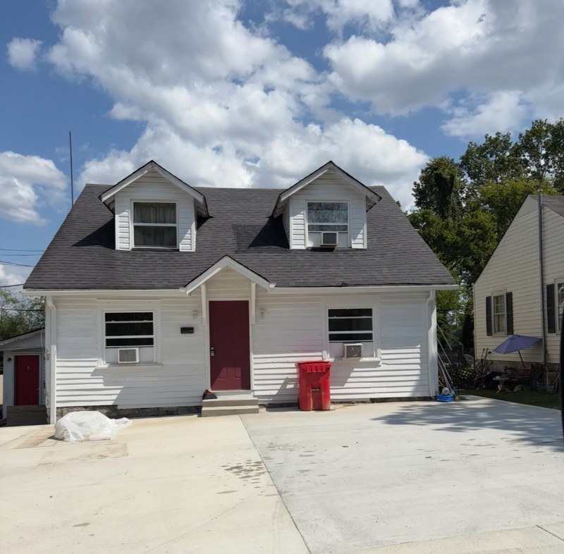 Carthage Apartment: 110 Davis St B