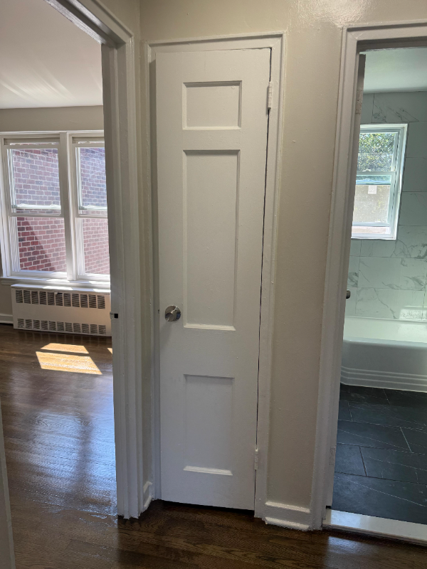 East Orange Apartment: 676 Park Ave