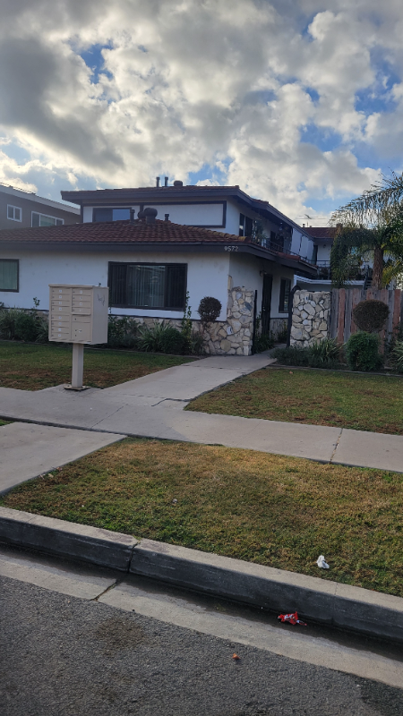 Buena Park Apartment: 7471 Artesia Blvd