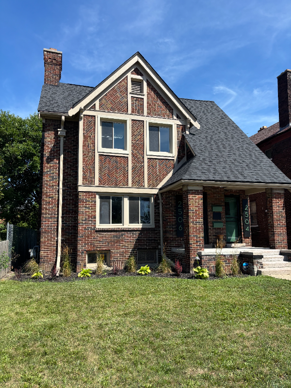 DETROIT Multiplex: 2506 W Euclid