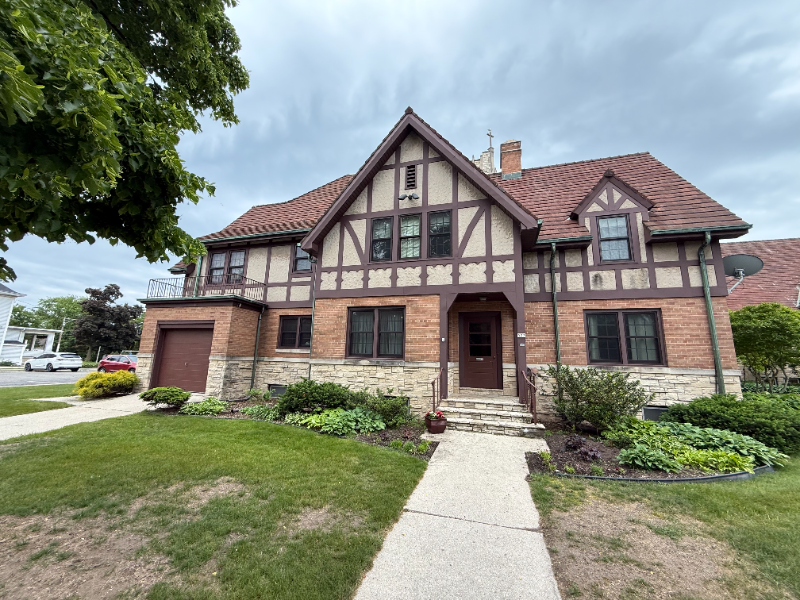 Sheboygan House: 523 St Clair Ave