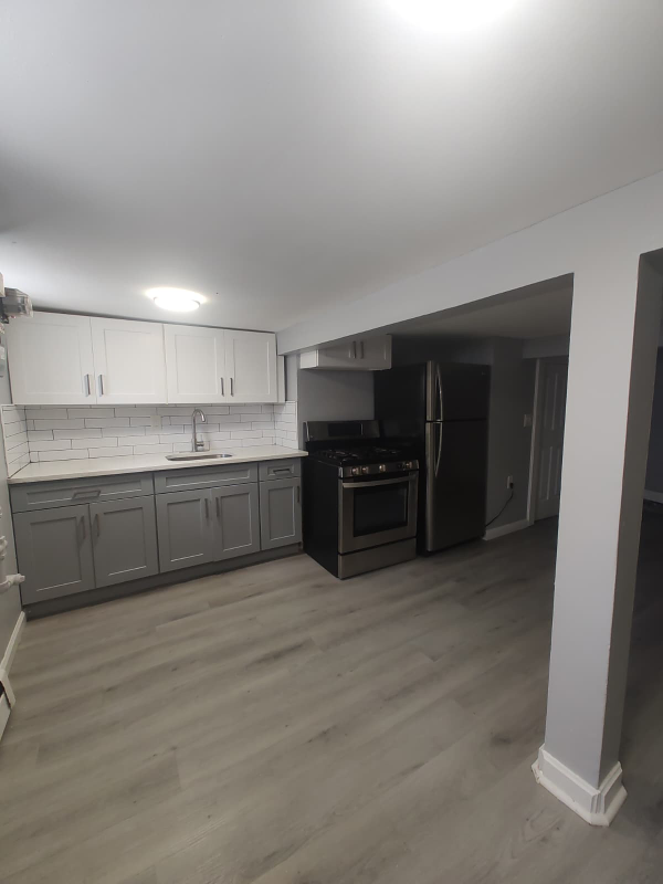 Orange Apartment: 179 New St.