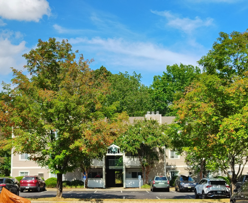 Lynchburg Apartment: 600 Reusens Road