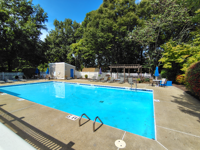 Lynchburg Apartment: 600 Reusens Road