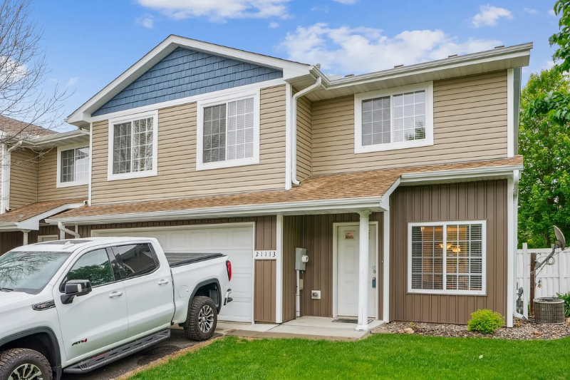 Forest Lake Townhome: 21113 N Clydesdale Curv