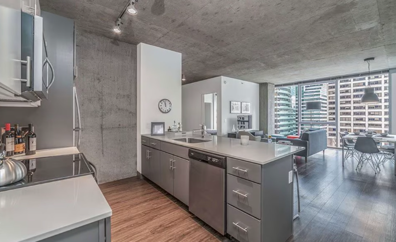 Chicago Condo: 200 West Washington