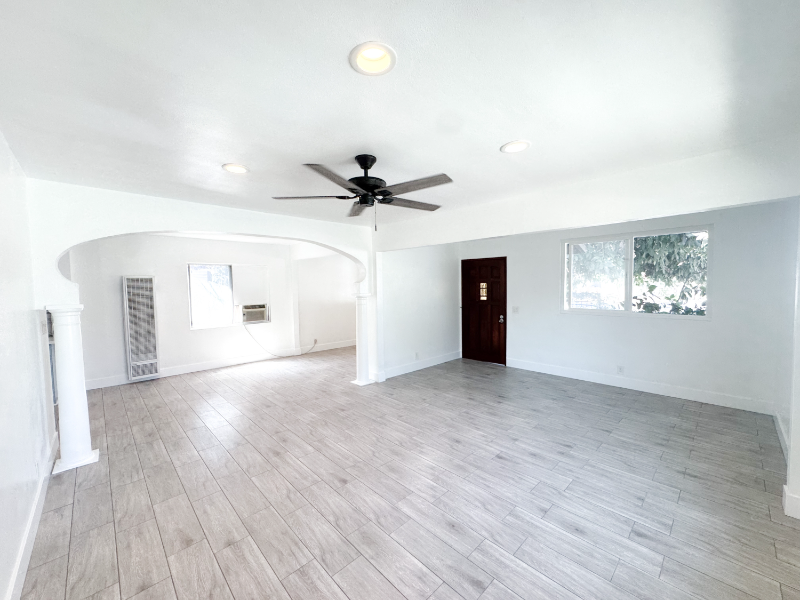 Los Angeles Multiplex: 718 Oakford Dr.