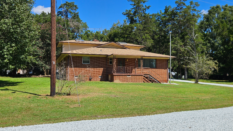 Durham House: 2322 Fletchers Chapel Rd