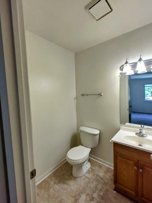 Lynchburg Apartment: 600 Reusens Road