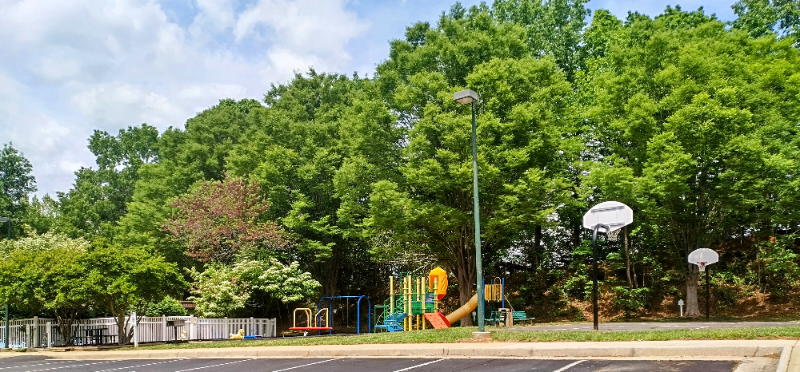 Lynchburg Apartment: 600 Reusens Road