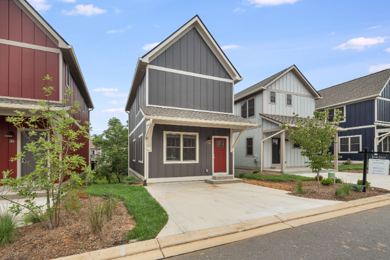 Weaverville House: 32 Wheeler Rd