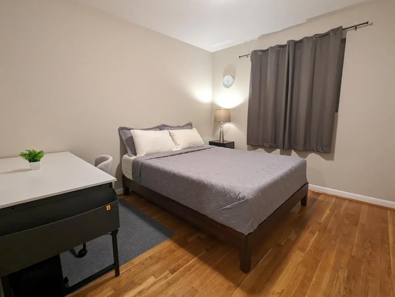 Alexandria Townhome: 134 Jasper Pl