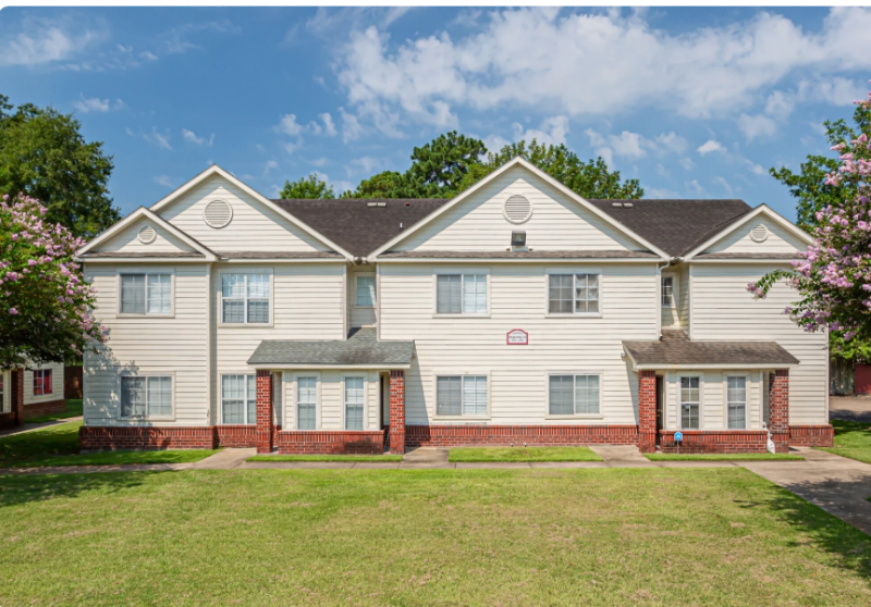 Baton Rouge Apartment: 2121 Lobdell Blvd