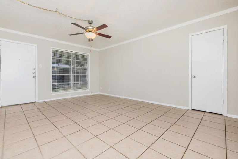 Corpus Christi Apartment: 4645 ocean dr