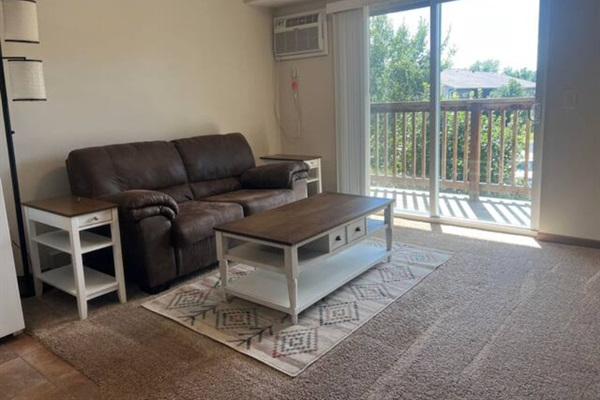 Sioux Falls Apartment: 1624 S. Doodler Dr. #80