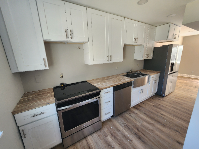 Atlanta Townhome: 390 W Lake AVE NW