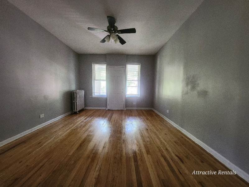 Chicago Apartment: 6800 S Harper Ave