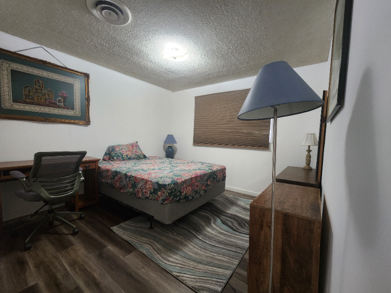 west hills House: 23750 hartland street