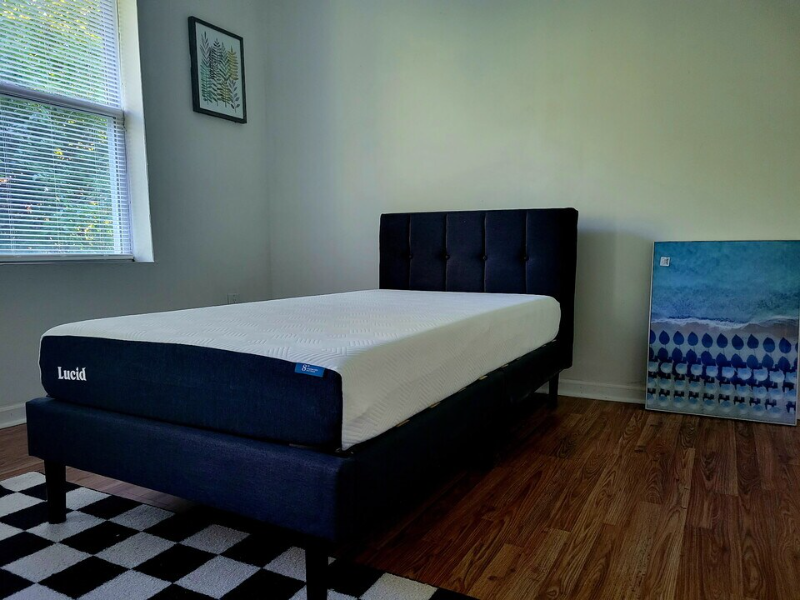 Upper Darby House: 7212 Clinton Rd