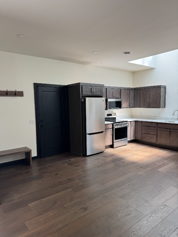 Menominee Apartment: 517 1st St