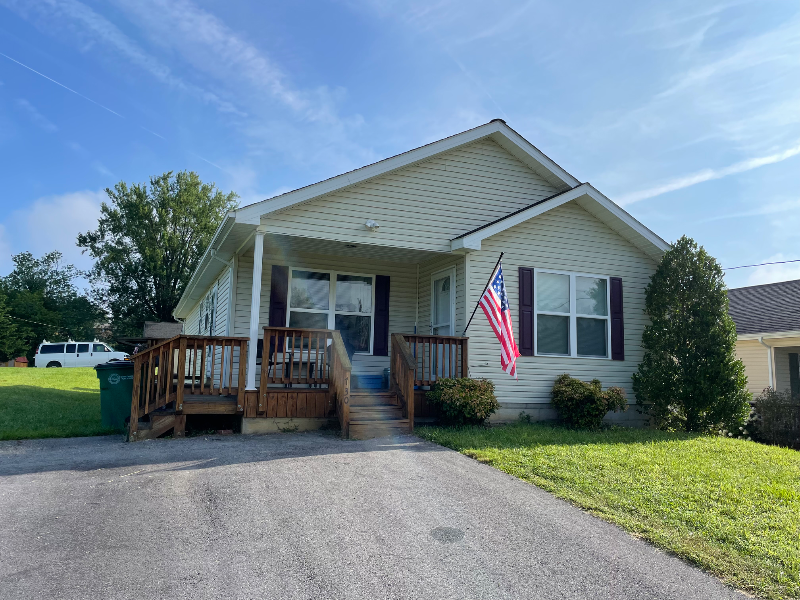 Christiansburg House: 730 Harless St.