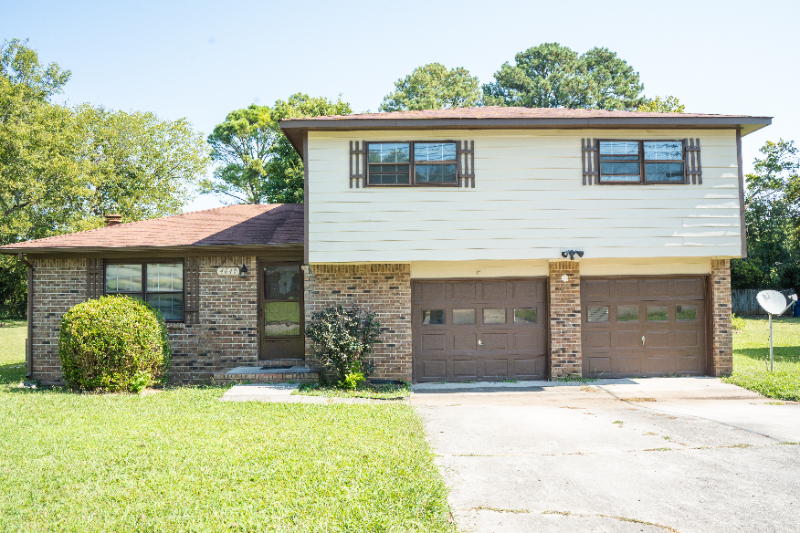 Huntsville House: 4040 Knollbrook Dr NW