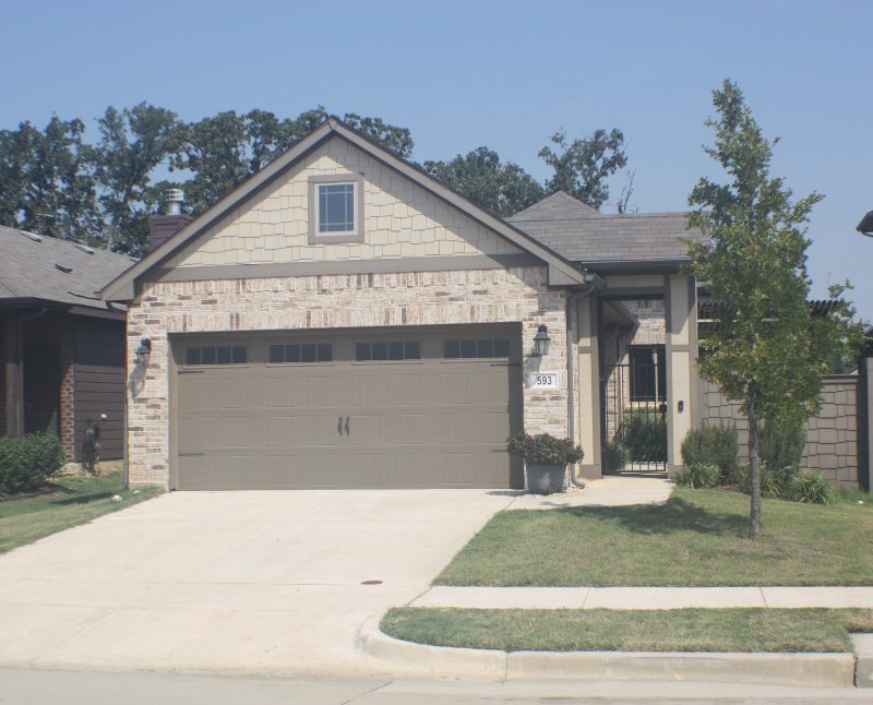 Aubrey House: 593 Concho