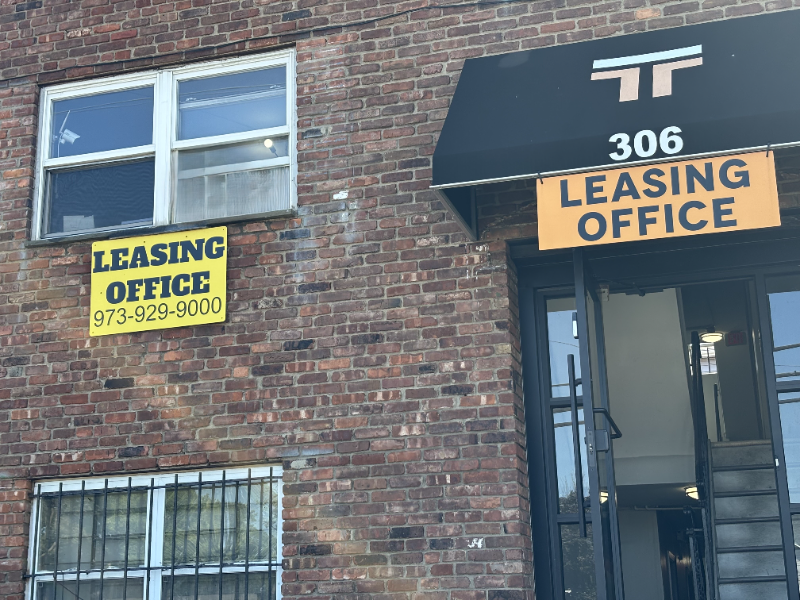 irvington Townhome: 306 Eastern Parkway