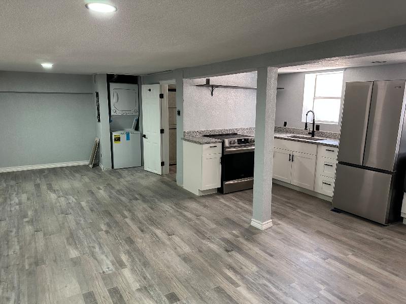 EL PASO Multiplex: 809 Newman st.