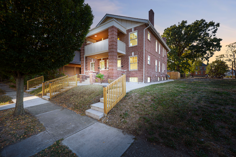 Columbus Multiplex: 605-607 S Champion Ave