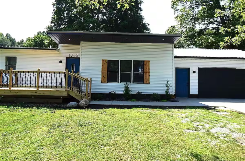 LaPorte House: 1713 5th St