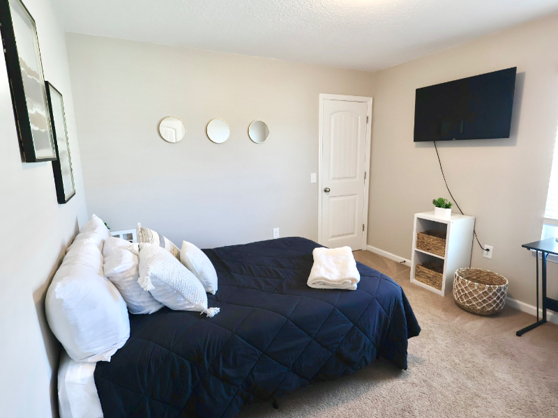 Richmond Hill House: 83 Rhett Lane