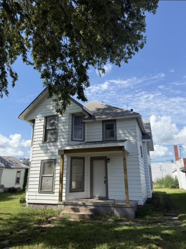 Shenandoah House: 803 5th Ave