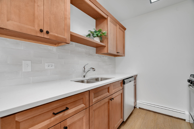 Crest Hill Multiplex: 515 Pasadena Avenue