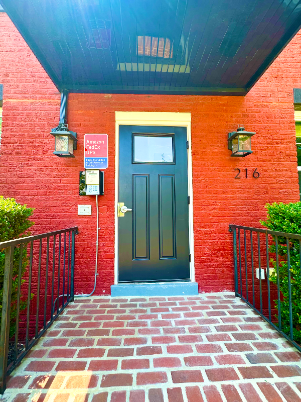 Washington Condo: 216 21st St NE