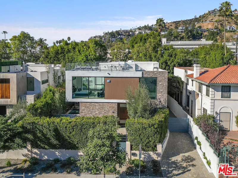 Los Angeles House: 1621 N Fairfax Ave