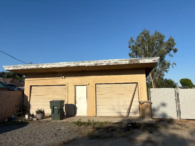 Hanford Other: 720 1/2 Olive Ave SHOP/STORAGE ONLY