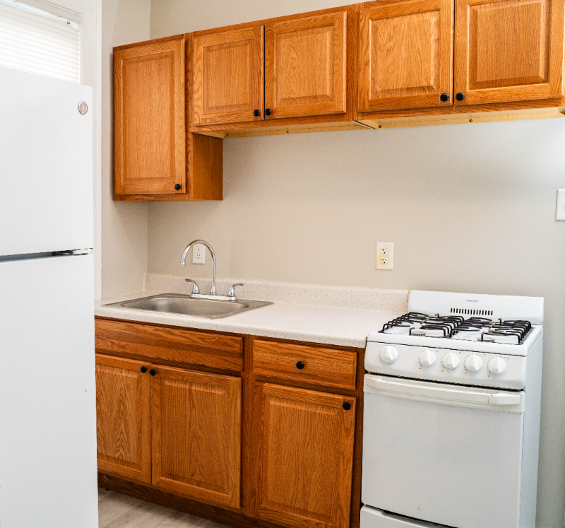 Hartford Apartment: 2020 Park Street