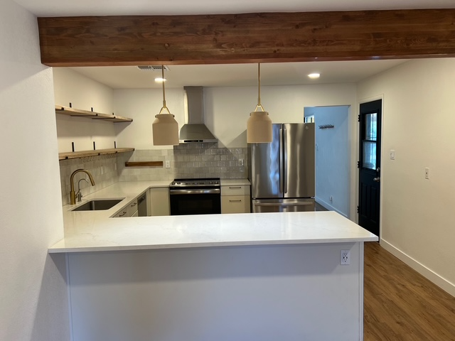 Phoenix House: 402 E Las Palmaritas Dr