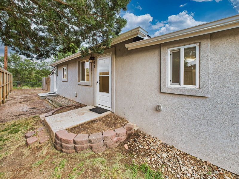 Fountain House: 404 s Race St