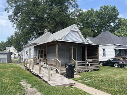 Ottumwa House: 317 N Weller